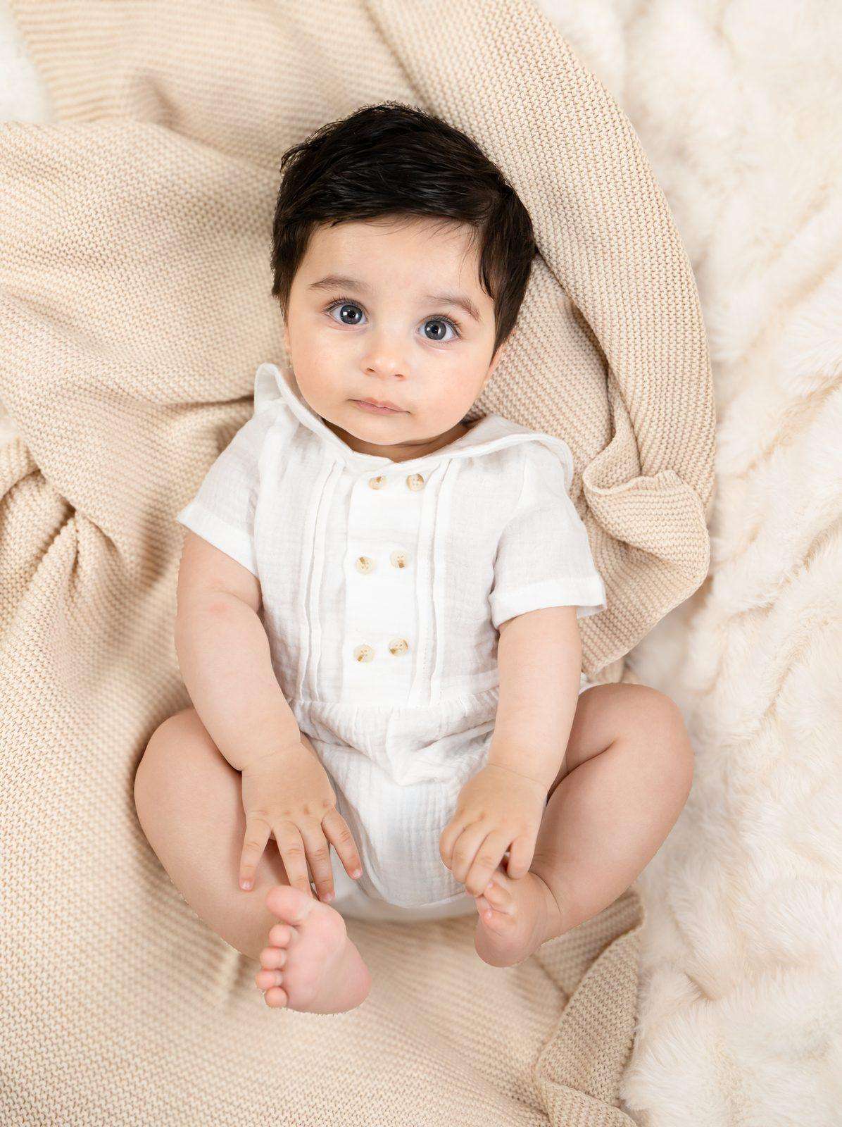 Baby milestone portrait
